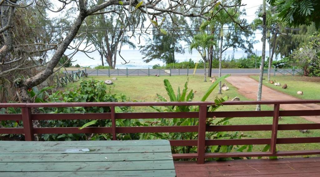 Backpackers Vacation Inn And Plantation Village Pupukea Eksteriør bilde